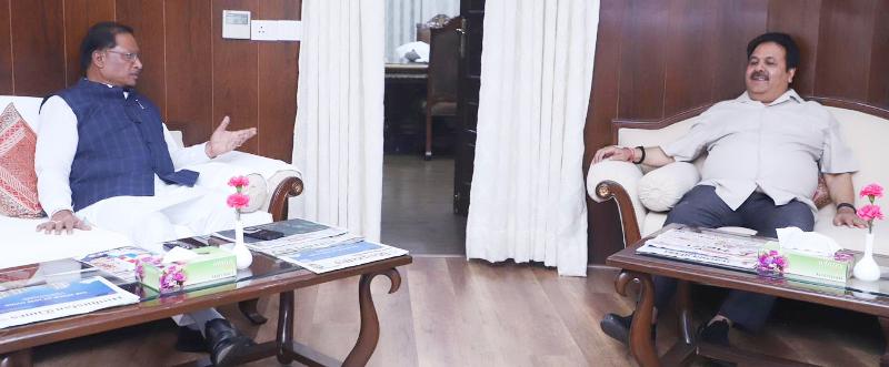 भारतीय क्रिकेट कंट्रोल बोर्ड (BCCI) के अंतरिम अध्यक्ष राजीव शुक्ला ने छत्तीसगढ़ सदन में मुख्यमंत्री विष्णुदेव साय से की मुलाकात