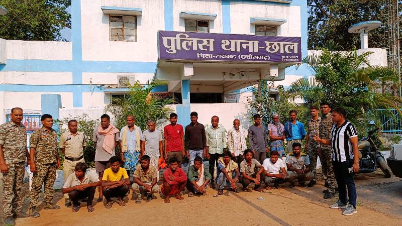 छाल पुलिस का बड़ा अभियान : वारंटियों के लिए काल बनी पुलिस, 3 थाना क्षेत्रों में एक साथ तड़के दबिश देकर 19 फरार वारंटियों को किया गिरफ्तार, भेजा जेल.