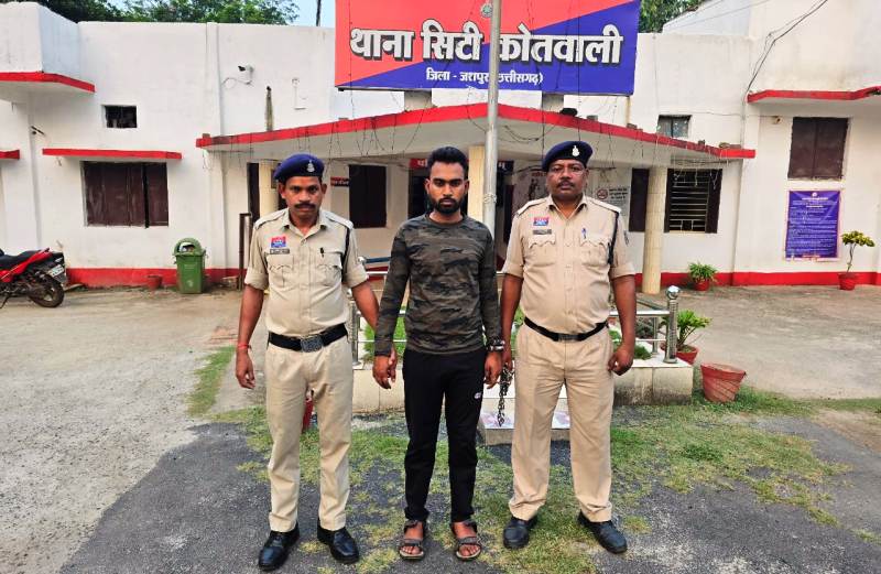 ऑपरेशन अंकुश में बड़ी सफलता : दस हजार में बेची थी चोरी की बाइक, महीनों से फरार बाइक चोर मोहम्मद चांद को पुलिस ने किया गिरफ्तार, भेजा जेल !