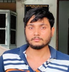 कूटरचित जन्म मृत्यु प्रमाण पत्र बनाकर वितरित करने के मामले में चॉइस सेंटर संचालक बलिया उत्तरप्रदेश से गिरफ्तार