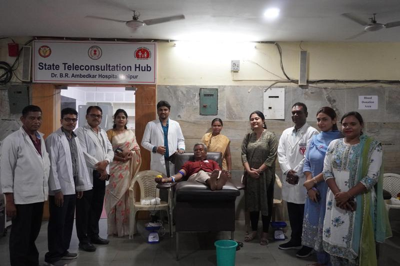 “रक्तदान करिए – जीवन बचाइए, और स्मृतियों को संजोइए…” विश्व रक्तदान दिवस पर भव्य रक्तदान शिविर एवं श्रद्धांजलि सभा का आयोजन