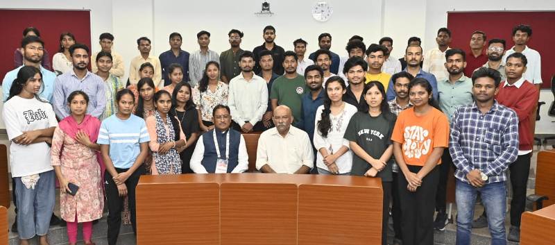 दंतेवाड़ा के युवाओं की आत्मनिर्भरता की ओर प्रेरणादायक यात्रा, आईआईएम में उद्यमिता प्रशिक्षण से बदली जीवन की दिशा