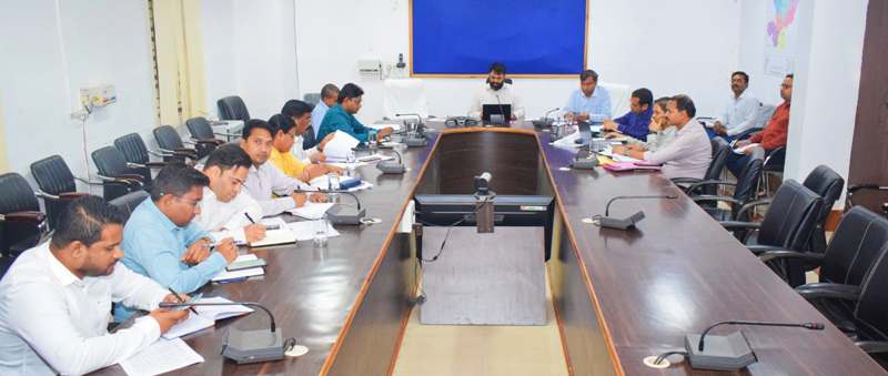 जशपुर : राजस्व न्याययालयों में प्राप्त आवेदनों की शीघ्र करें ऑनलाइन एंट्री -कलेक्टर