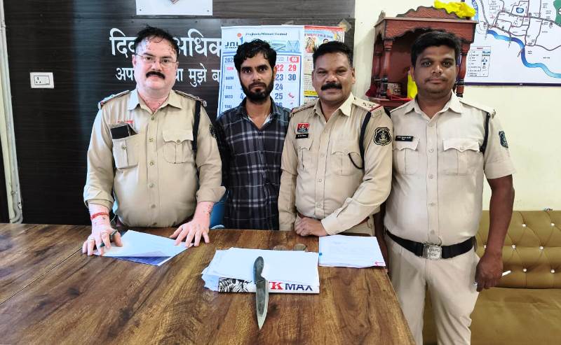 चाकू के दम पर दहशत फैलाने वाला गिरफ्तार : सरकण्डा पुलिस की तत्परता से टली बड़ी वारदात, पुलिस की सटीक कार्रवाई से मचा हड़कंप, आरोपी को गिरफ्तार कर न्यायालय में किया गया प्रस्तुत.