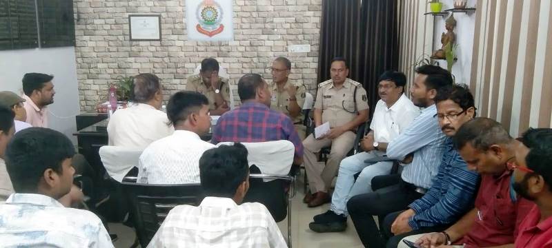 रायगढ़ में रथ यात्रा की तैयारी जोरों पर : कोतवाली थाने में हुई समिति और प्रशासन की संयुक्त बैठक, सुरक्षा और व्यवस्था पर गहन मंथन, रथ यात्रा को ऐतिहासिक और सुरक्षित बनाने का निर्णय.