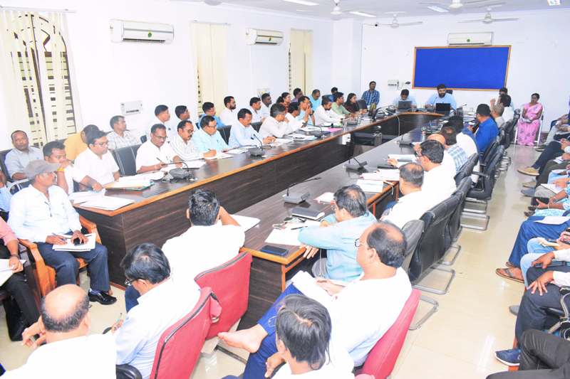 जशपुर में बरसात से पहले आपदा प्रबंधन का एक्शन प्लान तैयार: नदी किनारे गांवों को अलर्ट, बिजली-सड़क मरम्मत और गोताखोर तैनात