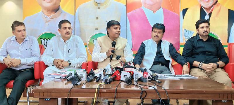 दिल्ली दरबार के इशारे पर हसदेव जंगल की सौदेबाजी? कांग्रेस ने अडानी को थाली में परोसे कोल ब्लॉक : भाजपा का आरोप – भूपेश सरकार ने सत्ता में रहते पर्यावरण स्वीकृति से लेकर आबंटन तक अडानी के रास्ते बिछाए, अब दिखा रहे हैं दोहरा चरित्र!