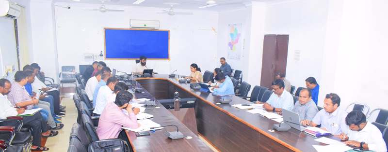 स्वच्छता, शिक्षा, आवास और रोजगार योजनाओं पर सख्त हुए जशपुर कलेक्टर रोहित व्यास, जनपद सीईओ को दिए स्पष्ट निर्देश