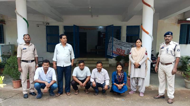 सुशील भूमिया आत्महत्या मामला : मानसिक प्रताड़ना से परेशान युवक ने की आत्महत्या, पुसौर पुलिस ने सुसाइड नोट के आधार पर पांच को किया गिरफ्तार, भेजा रिमांड पर जेल.