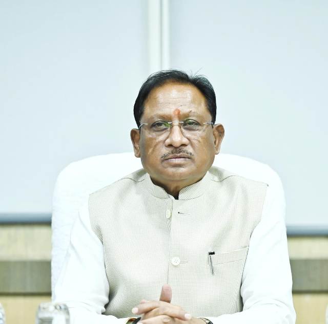 छत्तीसगढ़ सरकार ने डीएपी की कमी पूरा करने पुख्ता वैकल्पिक व्यवस्था की, एनपीके और एसएसपी उर्वरकों के लक्ष्य में 4.62 लाख मेट्रिक टन की बढ़ोत्तरी, मुख्यमंत्री ने कहा किसानों को परेशान होने की जरूरत नहीं