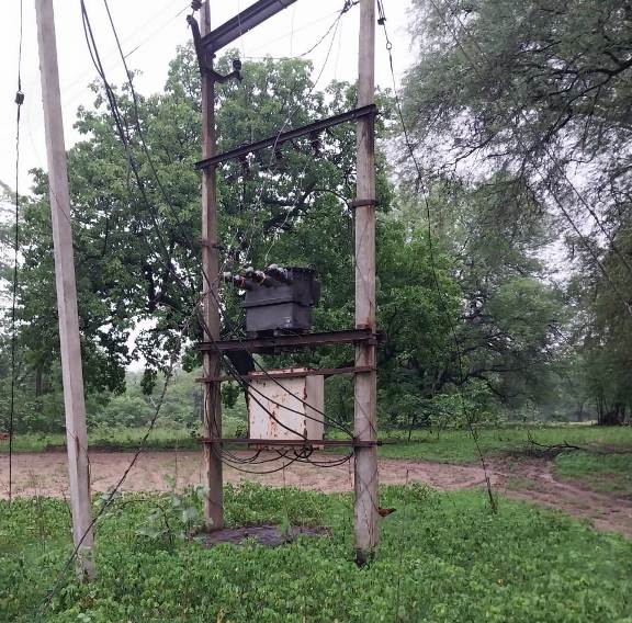 रेड़िघाट में अंधेरे पर जीत ! खराब ट्रांसफार्मर बदले जाने के बाद लौटी बिजली, मुख्यमंत्री विष्णुदेव साय को मिला जनआभार