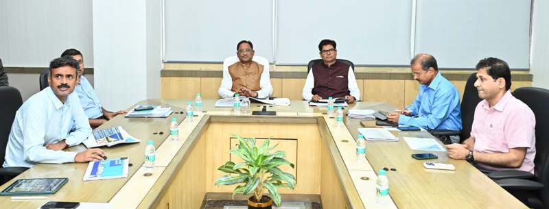 मुख्यमंत्री विष्णु देव साय ने आवास एवं पर्यावरण विभाग की ली समीक्षा बैठक, कहा- भविष्य की आवश्यकताओं के अनुरूप नवा रायपुर का होगा सुनियोजित विकास