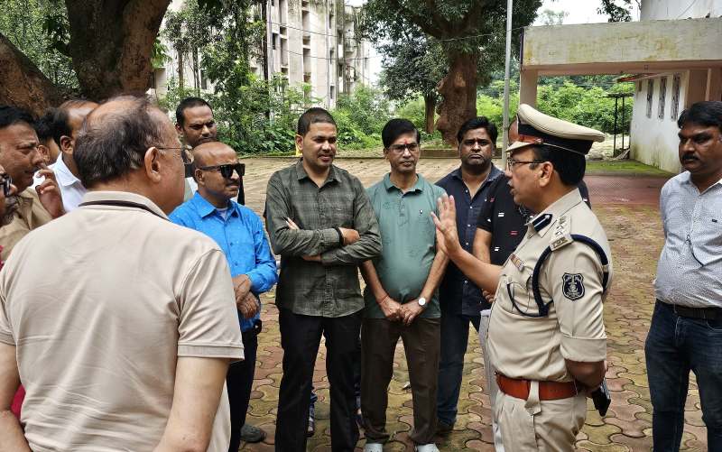 जशपुर में व्यापारी संघ ने SSP से की मुलाकात, शहर की सुरक्षा और व्यवस्था सुधार को लेकर रखीं अहम मांगें