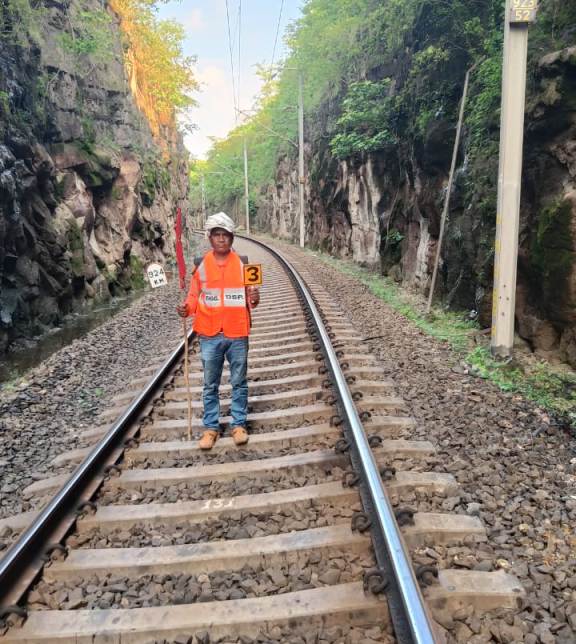 बारिश में भी थमेगा नहीं रेल का पहिया! बिलासपुर मंडल ने ट्रैक सुरक्षा और जलनिकासी के लिए किए पुख्ता इंतज़ाम