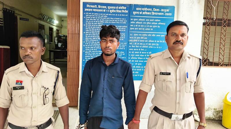 गांधीनगर पुलिस की बड़ी कार्रवाई : अवैध मादक पदार्थ तस्करी पर सख्ती, 4.980 किलो गांजा के साथ 18 वर्षीय आरोपी गिरफ्तार, एनडीपीएस  एक्ट में मामला दर्ज, आरोपी गिरफ्तार कर भेजा गया जेल.