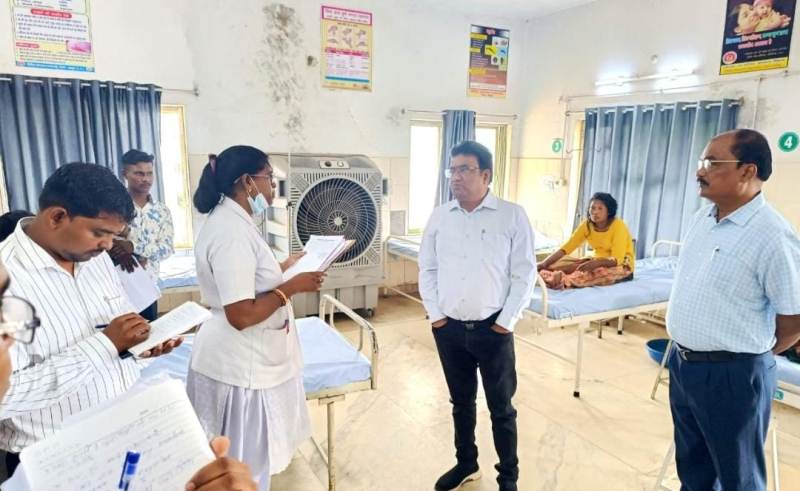 संभागीय संयुक्त संचालक डॉ अनिल कुमार शुक्ला ने सिविल अस्पताल पत्थलगॉव का किया आकस्मिक निरीक्षण, संस्था में नियमित रूप से साफ-सफाई पर विशेष ध्यान देने के दिए निर्देश