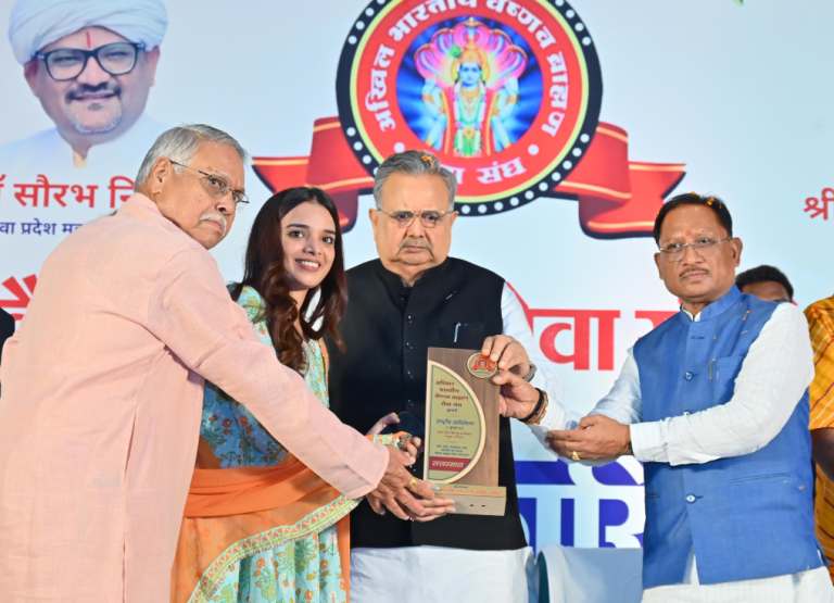 मुख्यमंत्री विष्णुदेव साय अखिल भारतीय वैष्णव ब्राह्मण सेवा संघ की राष्ट्रीय कार्यकारिणी बैठक में हुए शामिल, कहा – वैष्णव ब्राह्मण समाज का रहा है गौरवशाली इतिहास