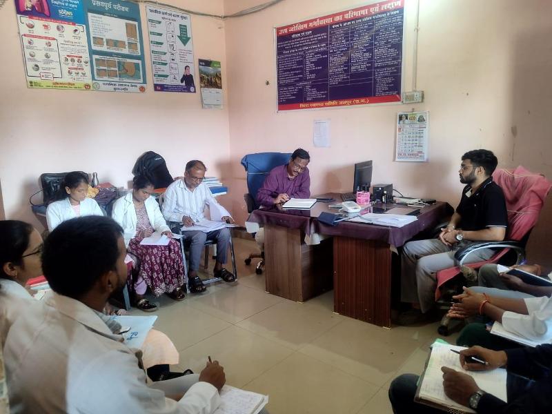 मुख्य चिकित्सा अधिकारी डॉ. जात्रा का लुडेग और कुकरगांव पीएचसी का निरीक्षण, 24×7 OPD और संस्थागत प्रसव पर विशेष जोर