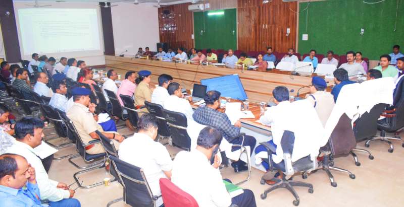 धीरे चलें, सुरक्षित घर पहुंचें: सांसद राधेश्याम राठिया ने की सड़क सुरक्षा की अपील — हेलमेट पहनना अनिवार्य