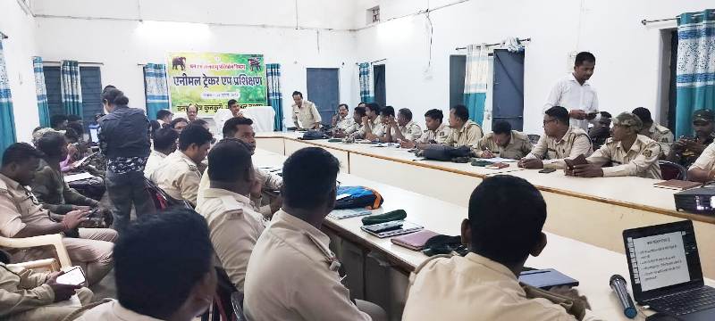 हाथी मानव द्वंद रोकने की नई पहल: गज संकेत एप्प से अब ग्रामीणों को पहले ही मिल जाएगी चेतावनी, कुनकुरी में हुआ प्रशिक्षण!