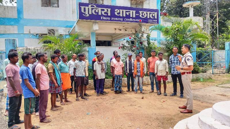 पुलिस का अपराधियों पर शिकंजा : शुक्रवार को रायगढ़ पुलिस का बड़ा अभियान, दर्जनों थानों में एक साथ पूछताछ, अपराधियों में मची खलबली, 212 संदिग्धों से पूछताछ, संपत्ति अपराधों में सख्त कार्रवाई.