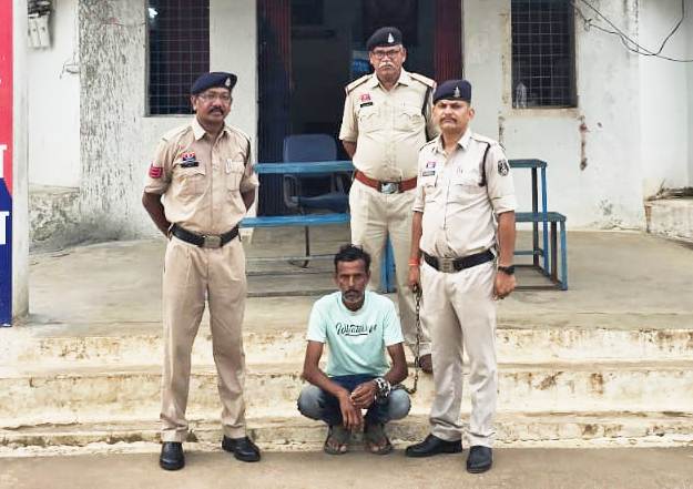 शराब के नशे और पैसों के विवाद में साथी की निर्मम हत्या, आरोपी 24 घंटे में चढ़ा पुलिस के हत्थे