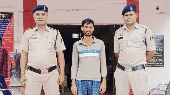 बैंक में बंधक ज़मीन पर किया फर्जी सौदा, महिला से ठगे लाखों रुपये — फरार आरोपी गिरफ्तार, 6 आरोपी अब सलाखों के पीछे