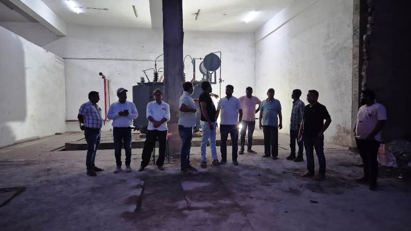 एम्स की सेवाएं बनीं निर्बाध : एम्स रायपुर में विद्युत आपात स्थिति के बीच पॉवर कंपनी ने निभाया सामाजिक दायित्व, लगाया बैक-अप ट्रांसफार्मर, पॉवर ट्रांसफार्मर फेल होने पर पॉवर कंपनी ने की तत्काल सहायता.