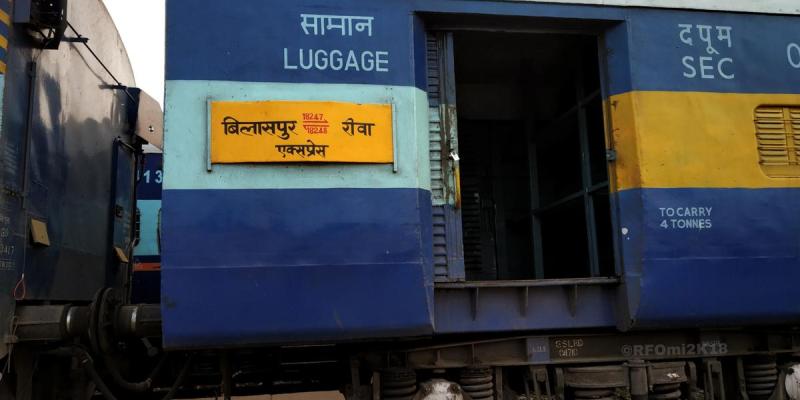 यात्रियों को बड़ी राहत: बिलासपुर-रीवा एक्सप्रेस में अस्थायी रूप से जोड़ा गया अतिरिक्त स्लीपर कोच