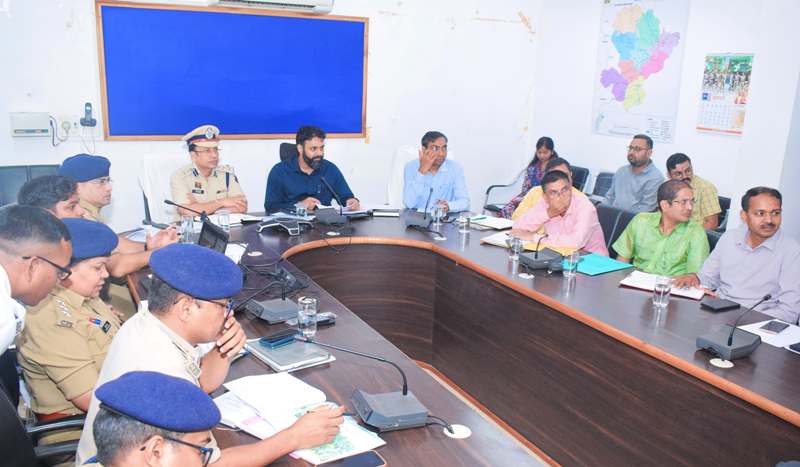 कलेक्टर रोहित व्यास की अगुवाई में एनडीपीएस एक्ट, कोटपा और नशामुक्त भारत अभियान की हुई गहन समीक्षा