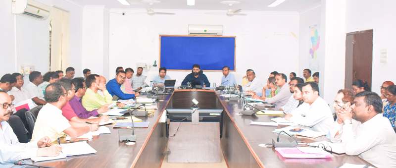 जशपुर में “सूर्यघर मुफ्त बिजली योजना” को लेकर कलेक्टर रोहित व्यास सक्रिय, हर घर में सोलर पैनल से होगी रोशनी