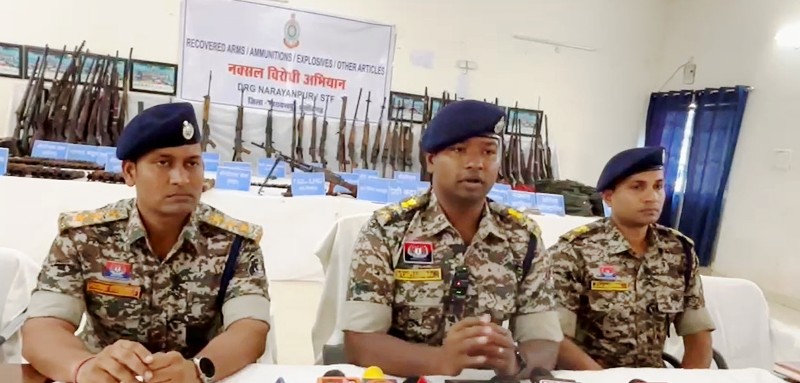 नारायणपुर पुलिस की निर्णायक कार्रवाई : माड़ बचाव अभियान” में सुरक्षा बलों की बड़ी सफलता, अबूझमाड़ में नक्सलियों से मुठभेड़,  LMG, AK-47, INSAS समेत भारी मात्रा में विस्फोटक बरामद, नक्सलियों को करारा झटका.