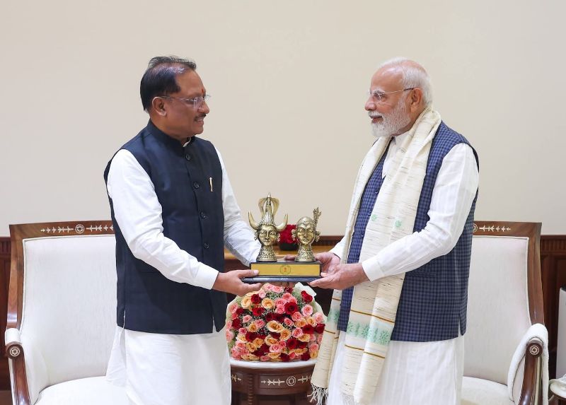 प्रधानमंत्री श्री नरेंद्र मोदी से मिले मुख्यमंत्री विष्णुदेव साय – छत्तीसगढ़ के विकास को मिली नई रफ्तार, 1 नवंबर को ‘अमृत रजत महोत्सव’ में प्रधानमंत्री मोदी को दिया न्यौता