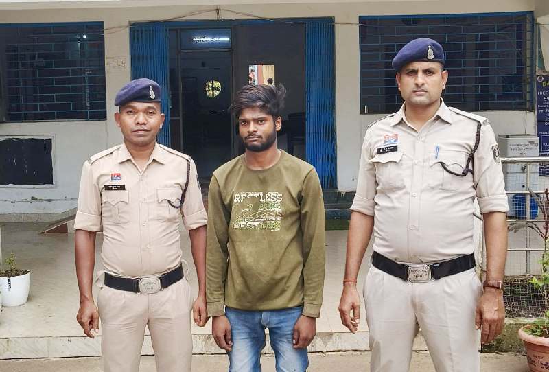 19 साल का आदतन अपराधी निकला मोटरसाइकिल चोर, भाटापारा से मुंगेली तक फैला अपराध का जाल