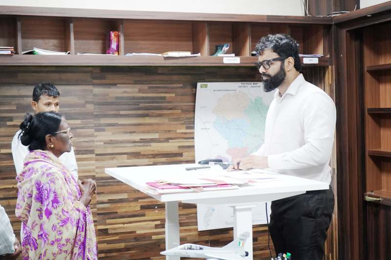 “देरी बर्दाश्त नहीं” — जशपुर कलेक्टर का अल्टीमेटम, हर शिकायत पर समय पर कार्रवाई जरूरी