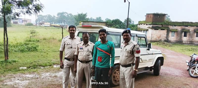 पुलिस की त्वरित कार्रवाई : पंडरापाठ जशपुर में पानी रोकने के बने मेड़ से उपजे विवाद में टांगी से की पड़ोसी की हत्या, आरोपी दिलसाय नागेश को गिरफ्तार कर भेजा गया जेल.