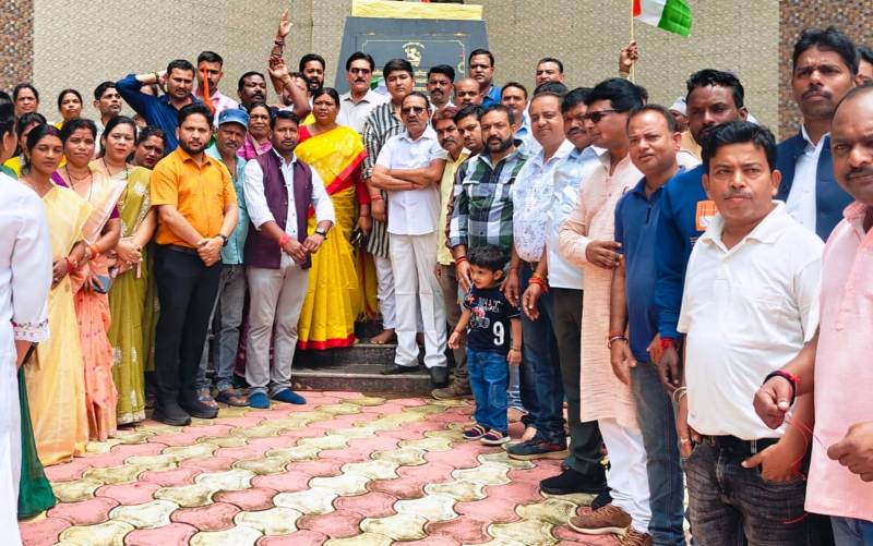 जशपुर में स्वर्गीय कुमार दिलीप सिंह जूदेव की पुण्यतिथि पर श्रद्धांजलि सभा : नेताओं ने किए याद उनके योगदान, कुमार दिलीप सिंह जूदेव की पुण्यतिथि पर जशपुर में दी गई भावपूर्ण श्रद्धांजलि, जनप्रतिनिधियों ने किया स्मरण