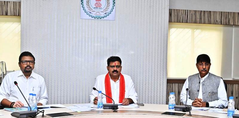 उपमुख्यमंत्री विजय शर्मा की गृह विभाग समीक्षा बैठक : मादक पदार्थों पर जीरो टॉलरेंस, पुलिस भर्ती में पारदर्शिता पर जोर, ड्रग्स माफियाओं की खैर नहीं, उपमुख्यमंत्री विजय शर्मा का सख्त आदेश,पूरा नेटवर्क होगा ध्वस्त.