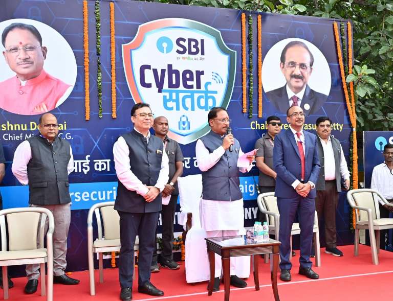 मुख्यमंत्री विष्णु देव साय ने साइबर सुरक्षा रथ को रवाना किया, प्रदेशभर में चलेगा जागरूकता अभियान