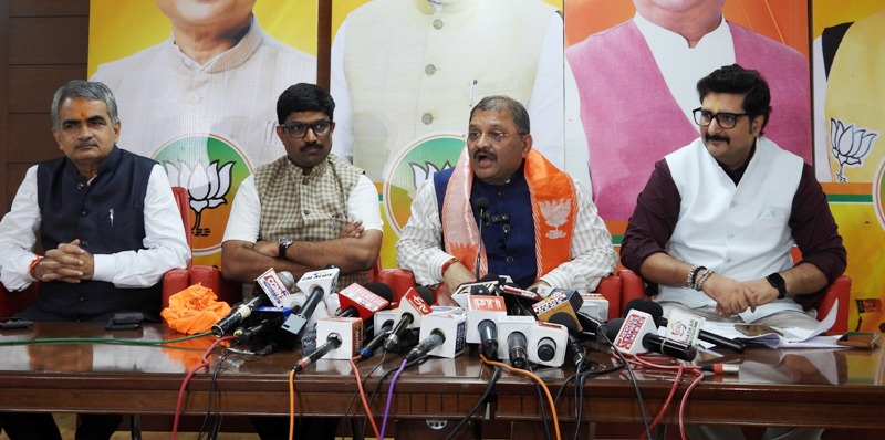 लोकसभा मानसून सत्र: 130 में से सिर्फ 37 घंटे ही चली कार्यवाही, विपक्ष की अड़ंगेबाजी पर गरजे संतोष पांडे