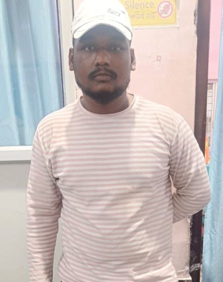 पुलिस की बड़ी कार्रवाई : घातक हथियारों से हमला करने वाला फरार आरोपी बिलासपुर रेलवे स्टेशन से गिरफ्तार, बेल्ट बरामद, घटना में शामिल चार आरोपी पहले ही जेल में, न्यायालय में किया गया प्रस्तुत.