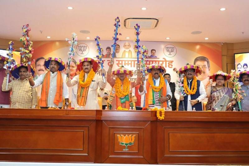 पूजा अर्चना के साथ आलोक ठाकुर ने संभाला भाजपा किसान मोर्चा का दायित्व, प्रदेशभर से कार्यकर्ताओं ने दी शुभकामनाएं