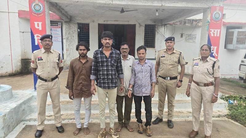 धमधा पुलिस की त्वरित कार्रवाई : गंभीर घटना टली, दुर्ग जिले के घोटवानी गांव में महिला पर हमला करने वाले चार आरोपी गिरफ्तार, धमधा पुलिस ने 24 घंटे में आरोपियों को गिरफ्तार कर न्यायालय में किया गया पेश.