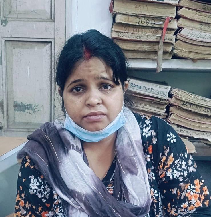 ब्लैकमेलिंग का बड़ा खेल! महिला ने बदनाम करने की धमकी देकर ठगे 4.93 लाख, पुलिस ने किया गिरफ्तार