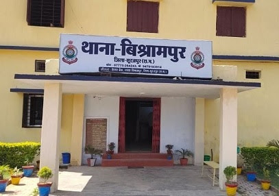 मानवता की मिसाल: रात के अंधेरे में भटके मूकबधिर बच्चों को पुलिस ने लौटाया सुरक्षित आशियाना