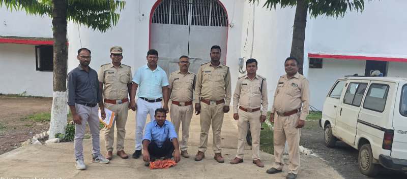 वन्यजीवों के दुश्मनों पर कहर: अवैध शिकारियों की धरपकड़, परमानंद निषाद गिरफ्तार, 12 की तलाश तेज