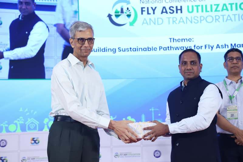 हरित विकास की दिशा में बड़ा कदम: फ्लाई ऐश परिवहन और उपयोग पर राष्ट्रीय सम्मेलन में विशेषज्ञों ने साझा किए सुझाव