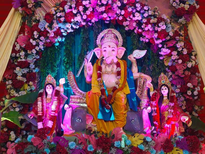 मुख्यमंत्री निवास स्थित सीएम कैंप कार्यालय बगिया में विराजे गणपति महाराज, गणपति बप्पा की जयकारा से गूंजा परिसर