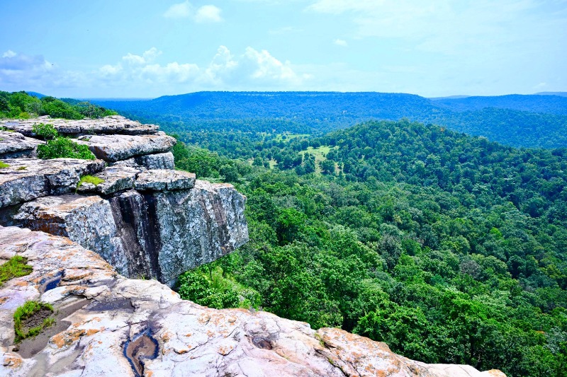 सोशल मीडिया पर वायरल हुआ धारपारूम, बढ़ रही पर्यटकों की भीड़ – कांकेर को मिला नया पर्यटन हॉटस्पॉट