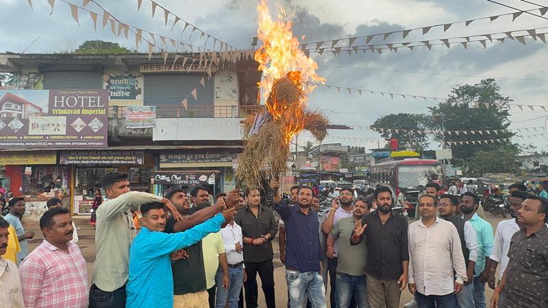 जशपुर में गरजा भाजयुमो : राहुल गांधी-तेजस्वी यादव के खिलाफ गूंजे नारे, मोदी पर विवादित बयान से भड़के युवा कार्यकर्ता